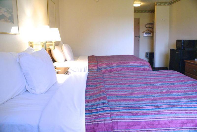 Columbus Grand Hotel & Banquet Center Экстерьер фото