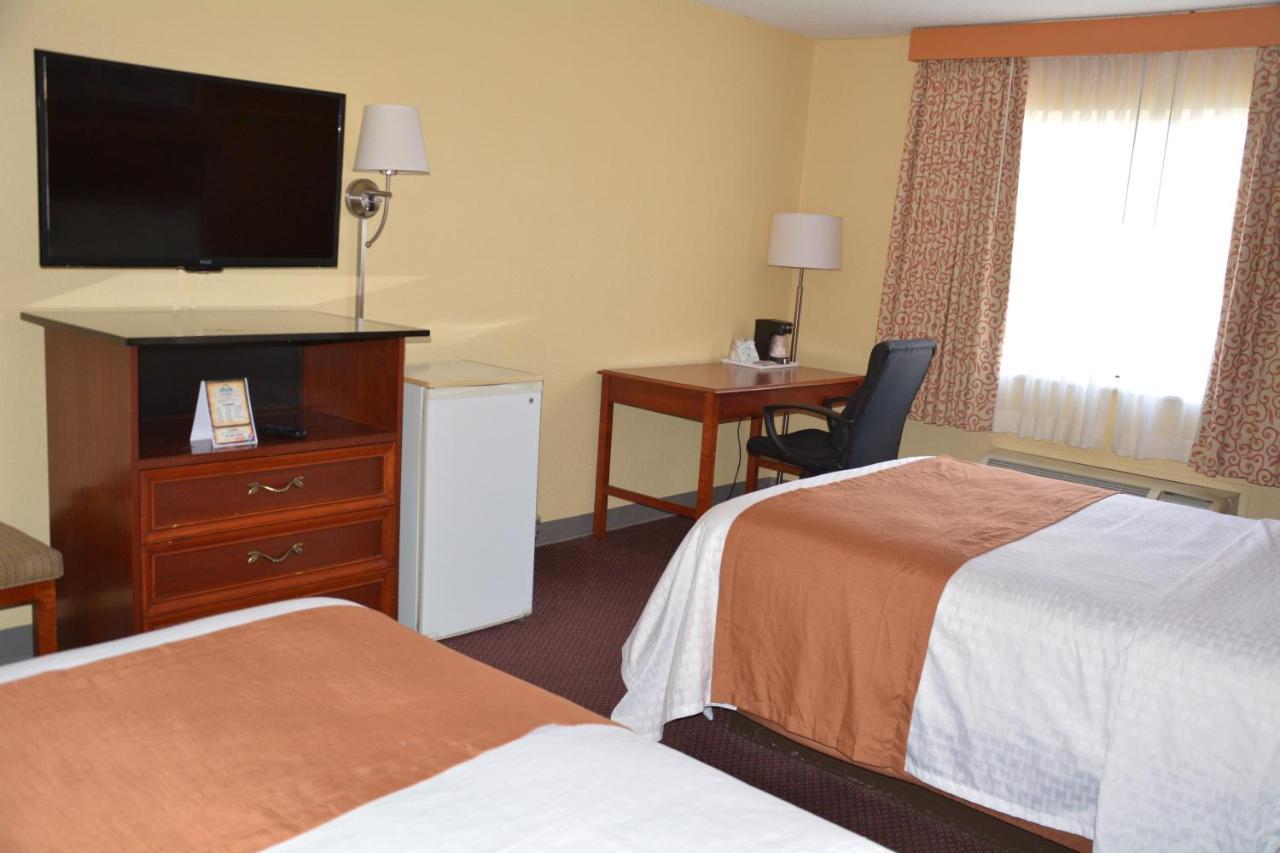 Columbus Grand Hotel & Banquet Center Экстерьер фото