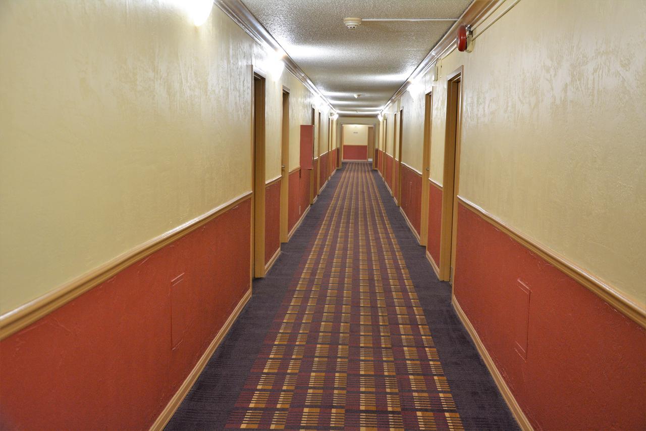 Columbus Grand Hotel & Banquet Center Экстерьер фото
